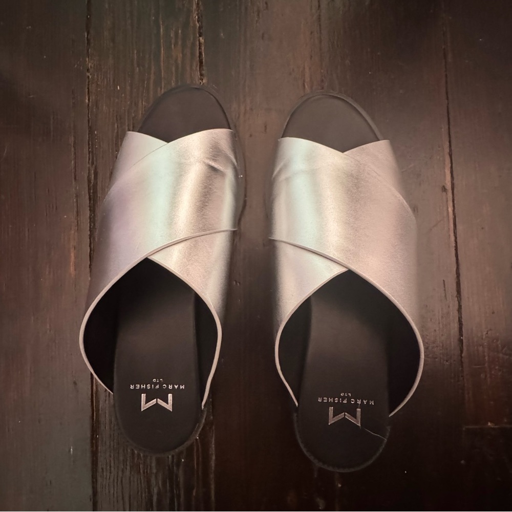 Marc fisher silver sandals